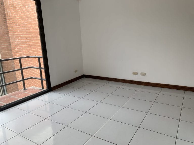 Dormitorio-3-penthouse-en-venta-4-dormitorios-escazu-scaled.jpg