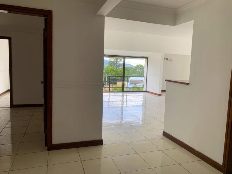 Entrada-apartamento-en-venta-en-Escazu-scaled.jpg