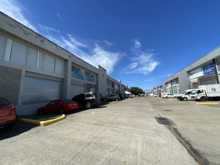 Se-vende-ofibodega-del-oeste-san-rafael-alajuela-fully-equipped-warehouse-for-sale-costa-rica-10-scaled.jpg