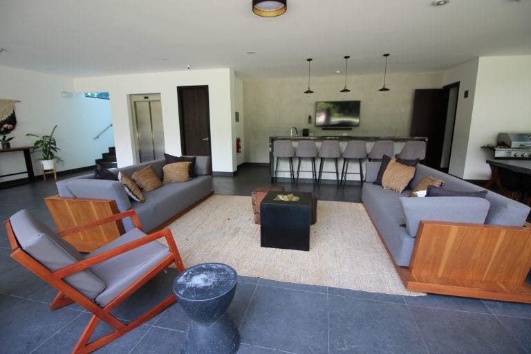 apartamento-con-jardin-en-venta-en-203-guachipelin-escazu-garden-apartament-for-sale-costa-rica-6-scaled.jpg