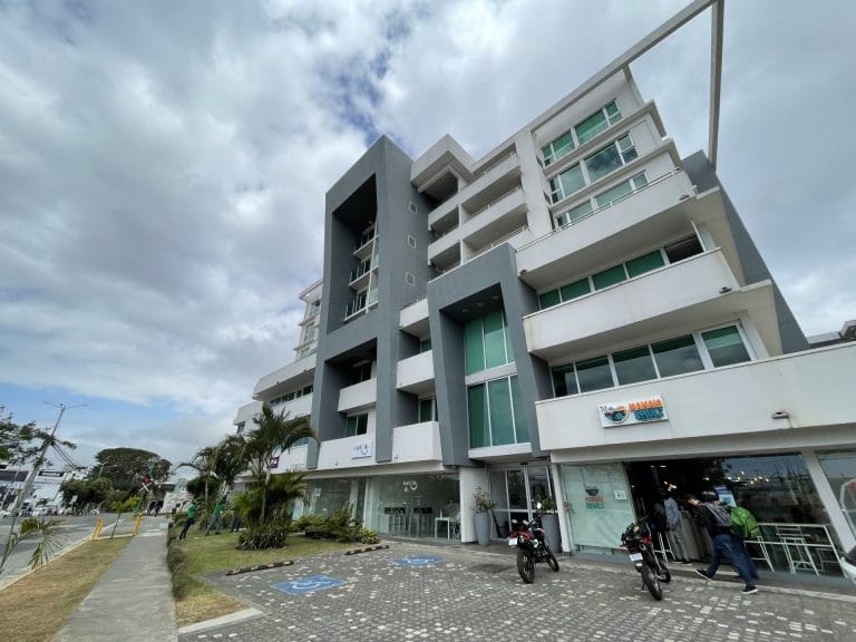 apartamento-en-alquiler-y-venta-en-latitud-Dent-san-pedro-barrio-escalante-costa-rica-14-scaled.jpeg