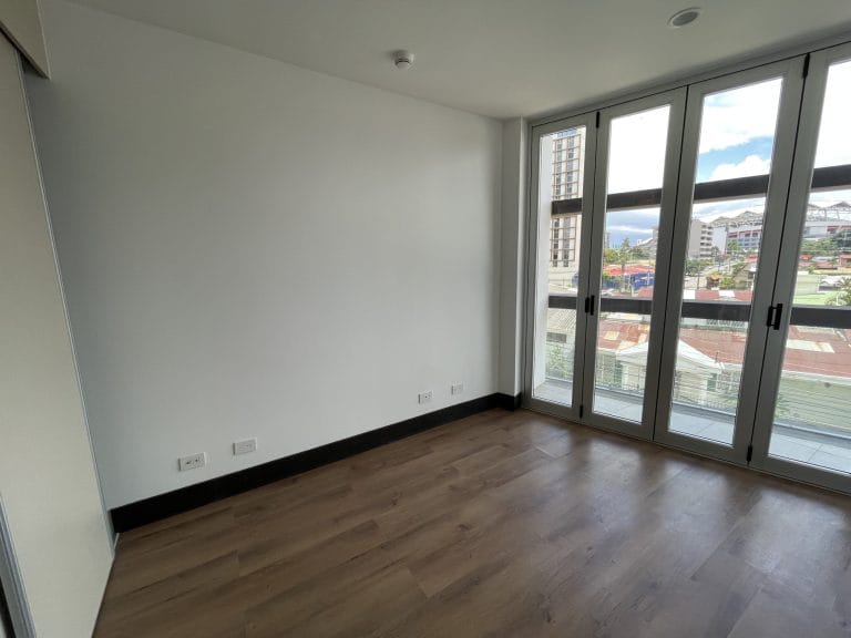 apartamento-en-alquiler-y-venta-en-via-74-nunciatura-rohrmoser-apartment-for-sale-and-rent-7-scaled.jpeg