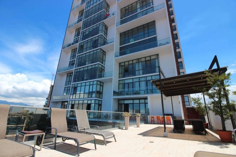 apartamento-lujoso-en-venta-y-alquiler-en-metropolitan-tower-en-rohrmoser-costa-rica-mls-costa-rica-12-scaled.jpg