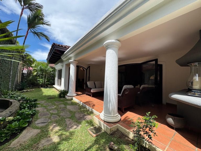 casa 3 dormitorios de 1 piso en venta bosques de lindora santa ana costa rica 7