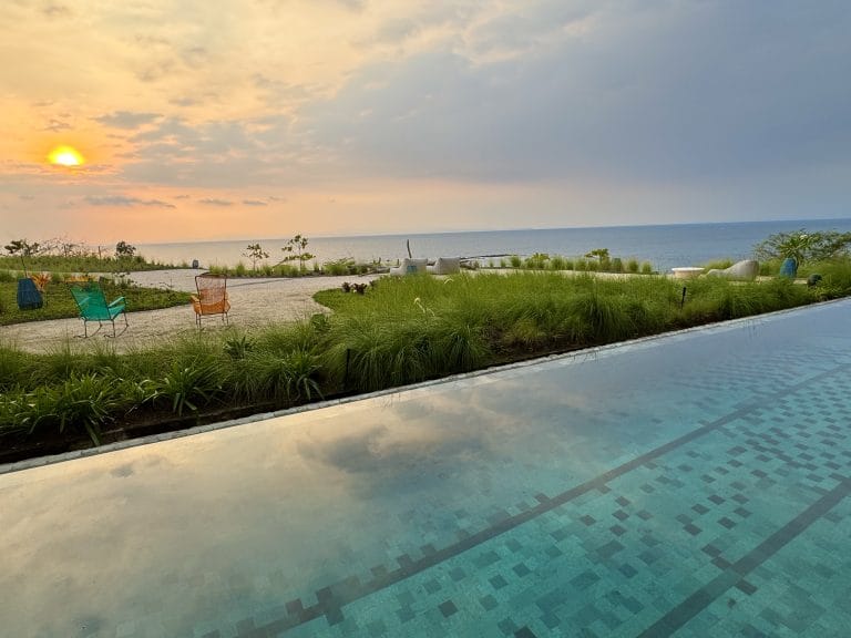 oceanfront luxury 3 bedroom apartment in Nerea for sale in faro escondido herradura los sueños costa rica