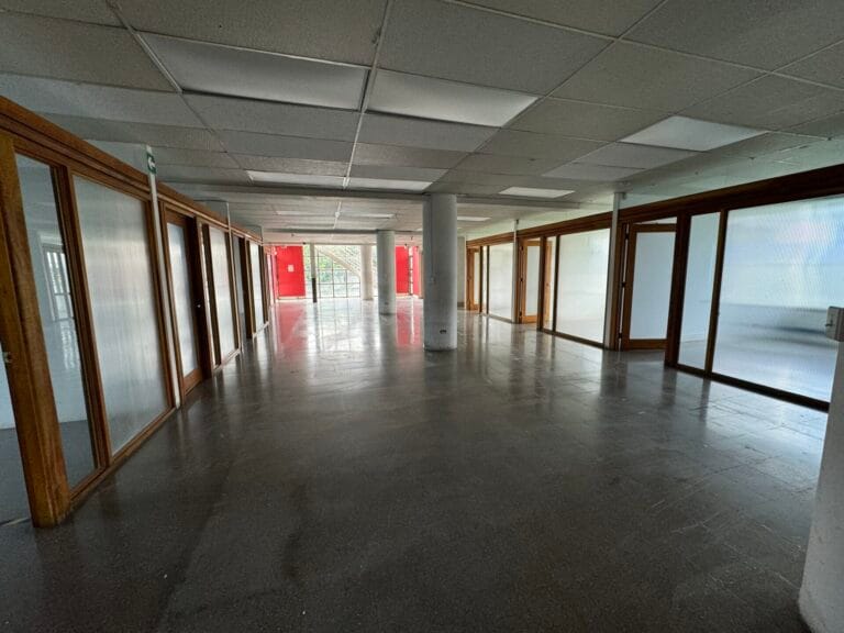oficentro en venta en desamparados costa rica 1a