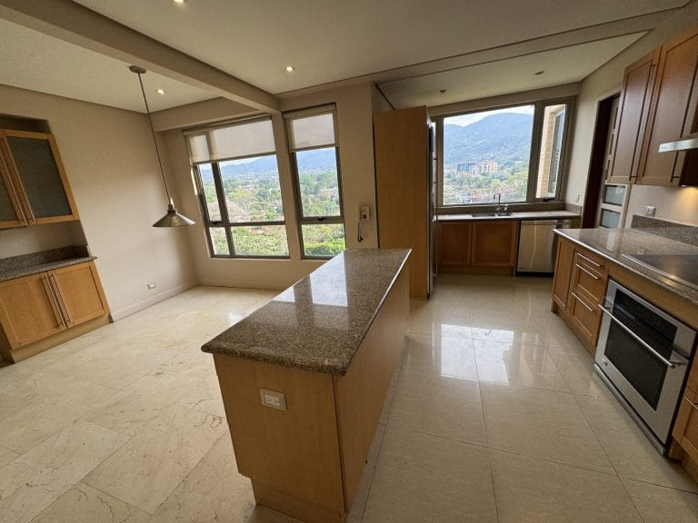 penthouse en venta 4 dormitorios los laureles escazu costa rica