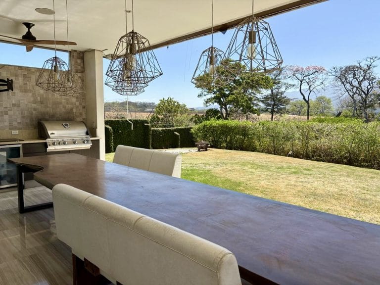 Casa 4 dormitorios Hacienda Espinal en alquiler