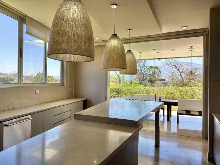 Casa 4 dormitorios Hacienda Espinal en alquiler