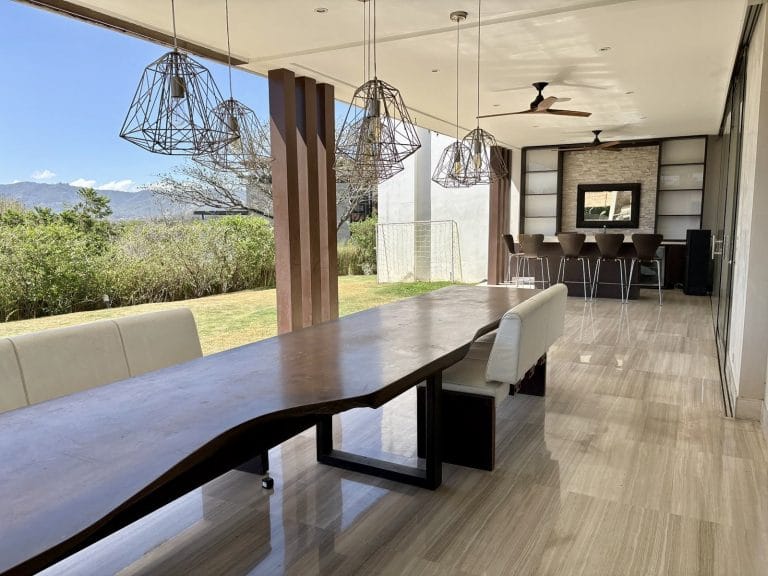 Casa 4 dormitorios Hacienda Espinal en alquiler