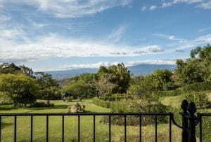 se alquila apartamento 3 dormitorios villa vento santa ana