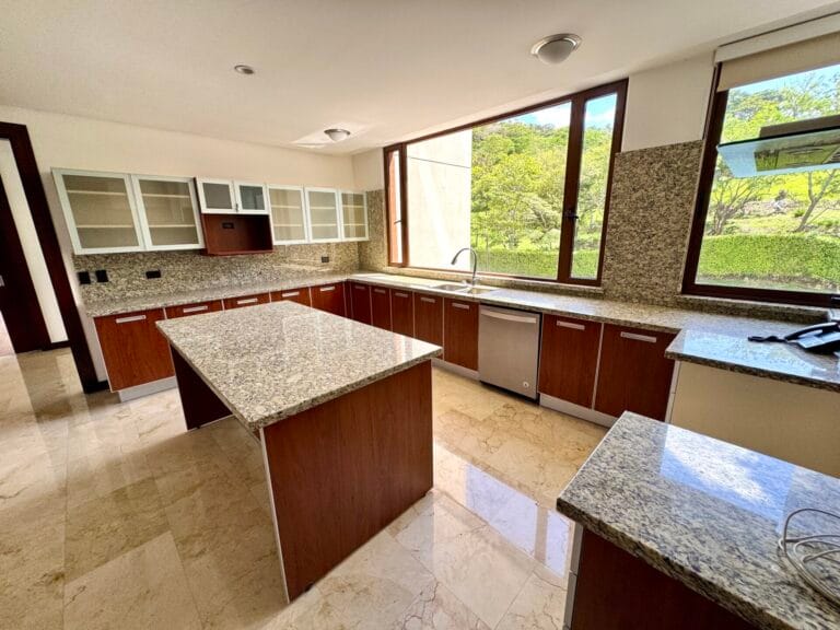 apartamento 3 dormitorios en alquiler y o venta en monteplata jaboncillos escazu 2