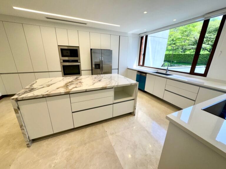 apartamento de lujo en venta y alquiler en Condominio Monteplata escazu 3 dormitorios 1