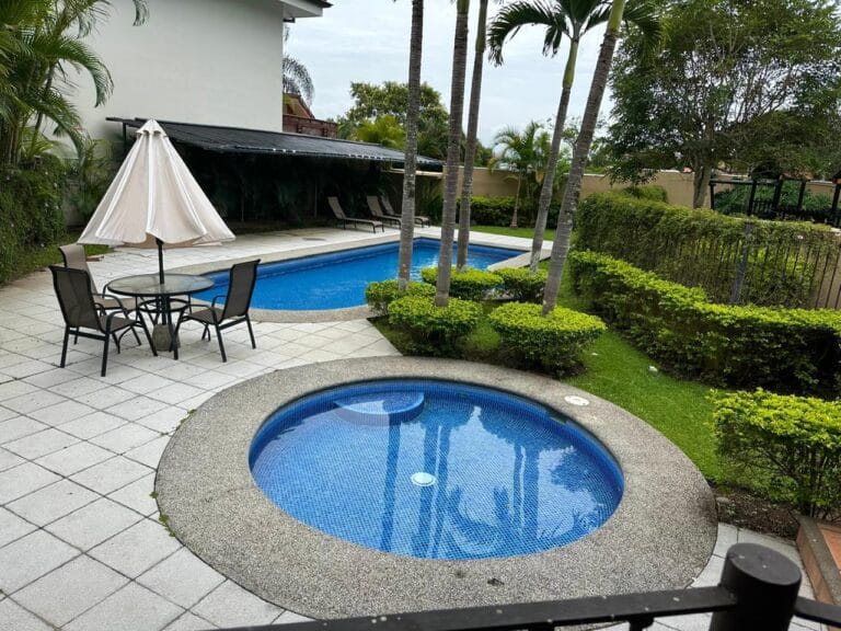 casa 4 dormitorios en venta jaboncillos escazu 1