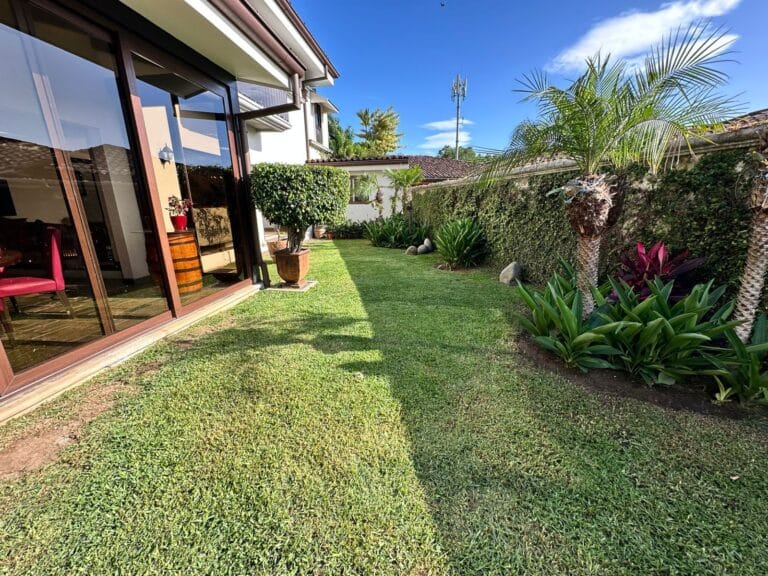 casa 4 dormitorios en venta jaboncillos escazu 1