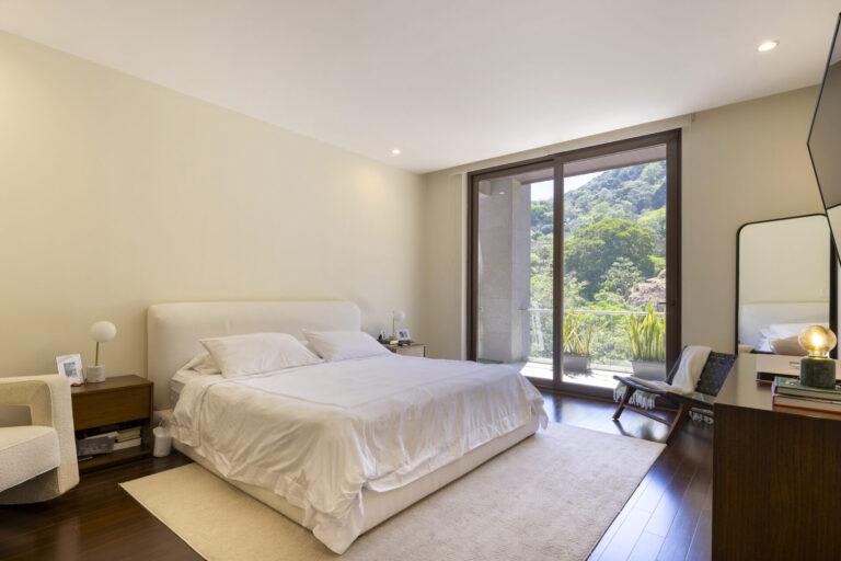 vistas monasterio 2 bedroom luxury apartment for sale rent