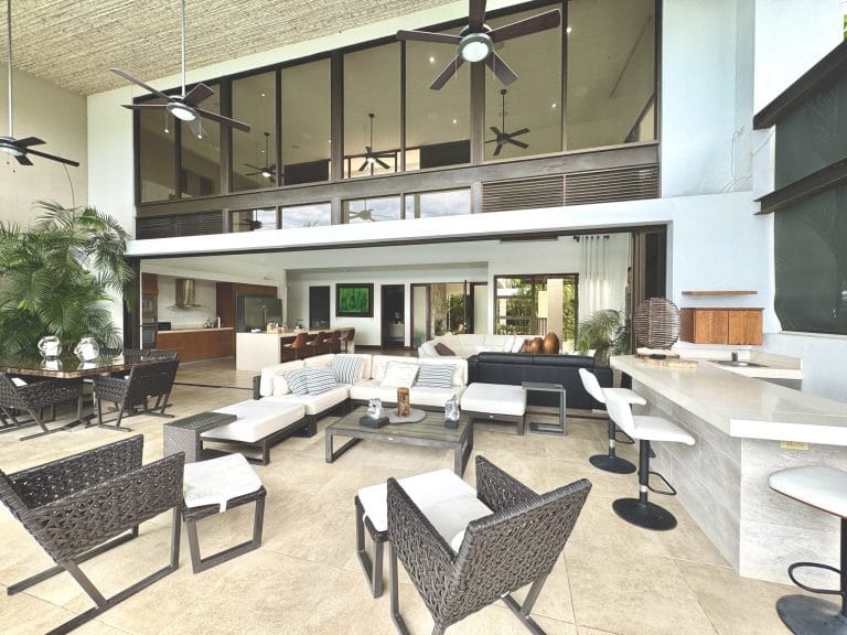 5-bedroom-ocean-view-luxury-house-for-sale-in-playa-herradura-faro-escondido-costa-rica-4-scaled.jpg