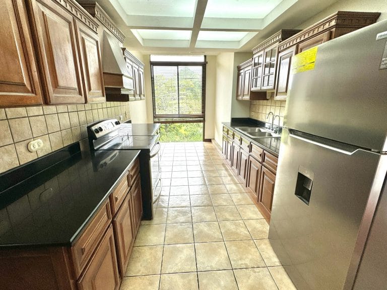 Luxurious-3-bedroom-Penthouse-for-rent-en-San-Rafael-de-Escazu-4.jpg