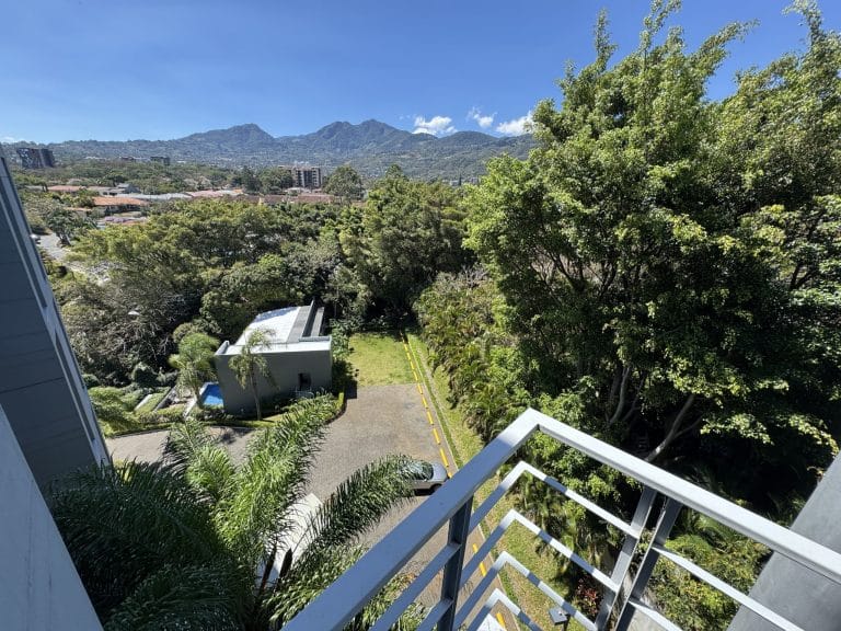 apartamento-3-dormitorios-en-alquiler-en-los-laureles-san-rafael-escazu-costa-rica-3-bedroom-apartment-for-rent-10-1-scaled.jpg
