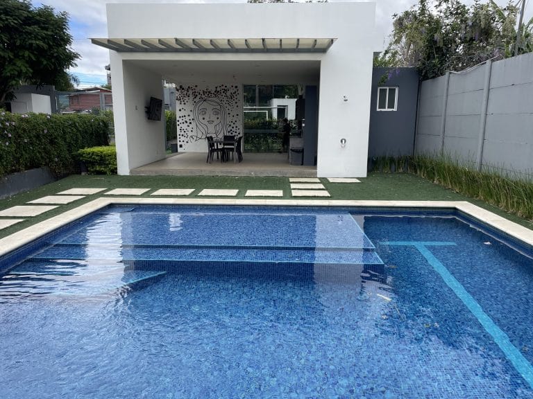 venta-en-condominio-asurcano-escazu-costa-rica-3-bedroom-house-for-sale-11-scaled.jpg
